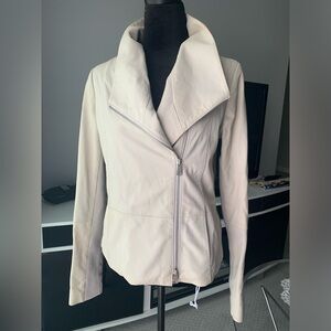 Vince Moto Jacket Size M in ivory